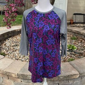 ✨LuLaRoe Rose Print Raglan Randy Top